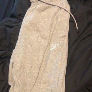 Nike sweatpants too small